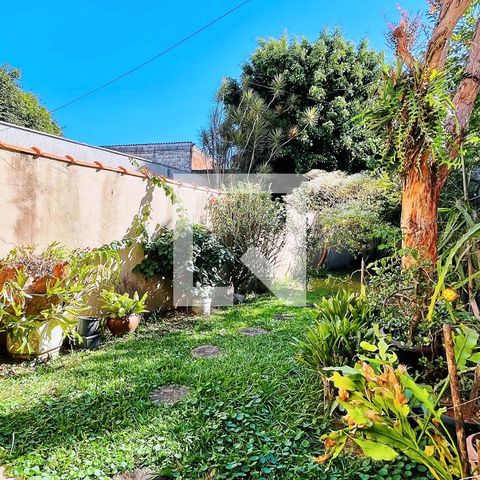 Casa à venda com 218m², 2 quartos e 5 vagas Casa à venda com 218m², 2 quartos e 5 vagasQuintal