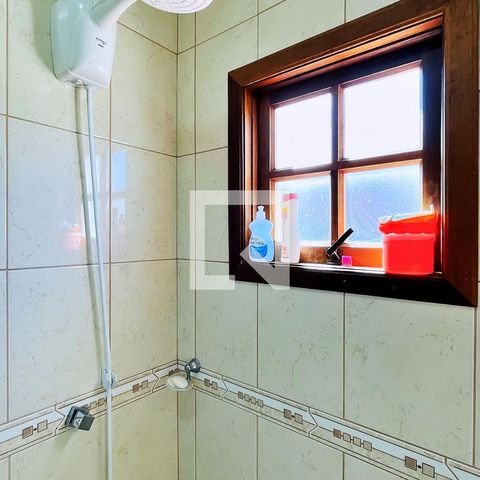 Casa à venda com 218m², 2 quartos e 5 vagas Casa à venda com 218m², 2 quartos e 5 vagasBanheiro da Suíte 1
