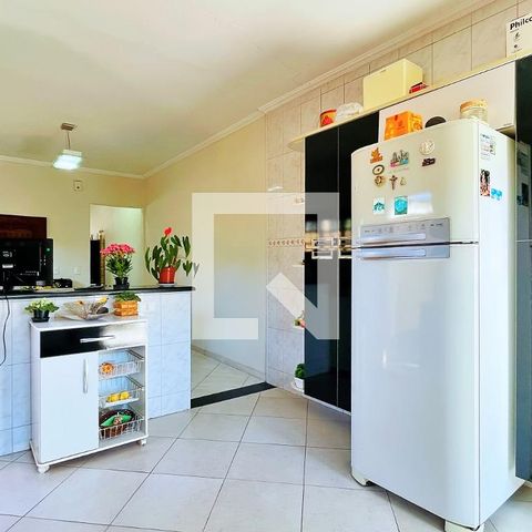 Casa à venda com 218m², 2 quartos e 5 vagas Casa à venda com 218m², 2 quartos e 5 vagasCozinha