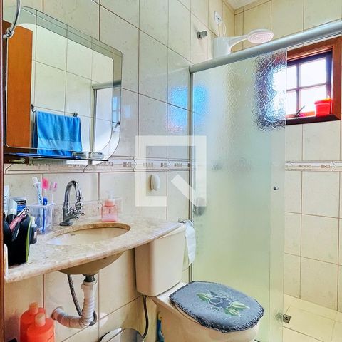 Casa à venda com 218m², 2 quartos e 5 vagas Casa à venda com 218m², 2 quartos e 5 vagasBanheiro da Suíte 1