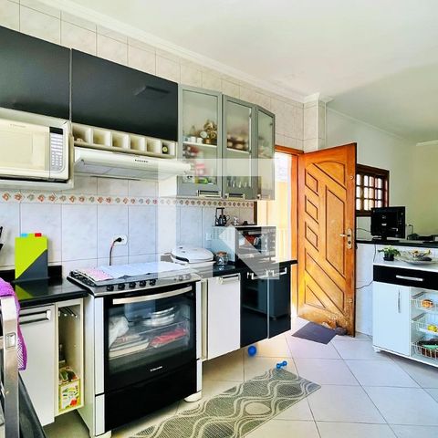 Casa à venda com 218m², 2 quartos e 5 vagas Casa à venda com 218m², 2 quartos e 5 vagasCozinha