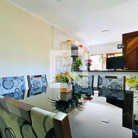 Casa à venda com 218m², 2 quartos e 5 vagas Casa à venda com 218m², 2 quartos e 5 vagasSala de Jantar