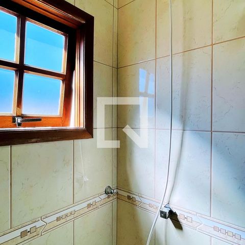 Casa à venda com 218m², 2 quartos e 5 vagas Casa à venda com 218m², 2 quartos e 5 vagasBanheiro da Suíte 2
