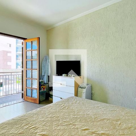 Casa à venda com 218m², 2 quartos e 5 vagas Casa à venda com 218m², 2 quartos e 5 vagasSuíte 1