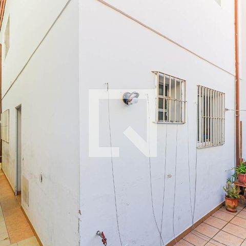 Casa à venda com 225m², 4 quartos e 2 vagas Casa à venda com 225m², 4 quartos e 2 vagasÁrea de Serviço