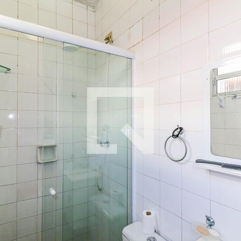 Casa à venda com 225m², 4 quartos e 2 vagas Casa à venda com 225m², 4 quartos e 2 vagasBanheiro Suíte 1