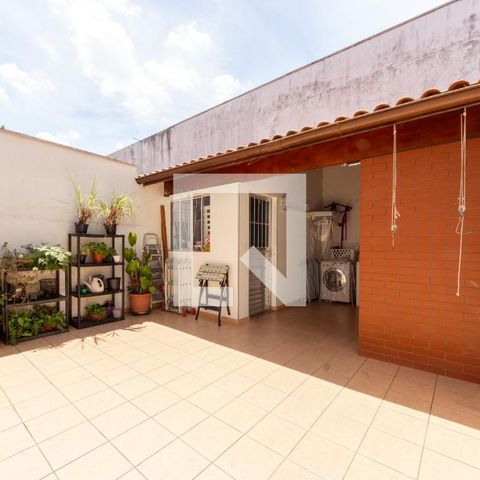 Casa à venda com 225m², 4 quartos e 2 vagas Casa à venda com 225m², 4 quartos e 2 vagasÁrea de Serviço