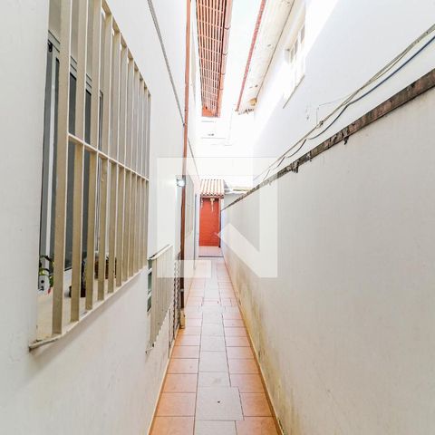 Casa à venda com 225m², 4 quartos e 2 vagas Casa à venda com 225m², 4 quartos e 2 vagasÁrea de Serviço