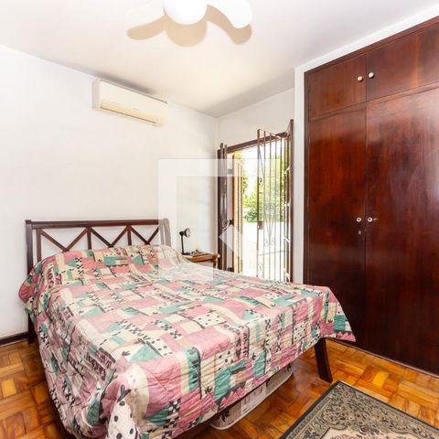 Casa à venda com 225m², 4 quartos e 2 vagas Casa à venda com 225m², 4 quartos e 2 vagasSuíte 2