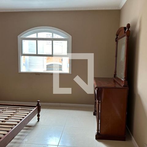 Casa à venda com 216m², 4 quartos e 5 vagas