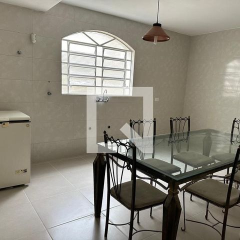 Casa à venda com 216m², 4 quartos e 5 vagas
