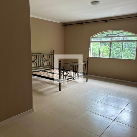 Casa à venda com 216m², 4 quartos e 5 vagas