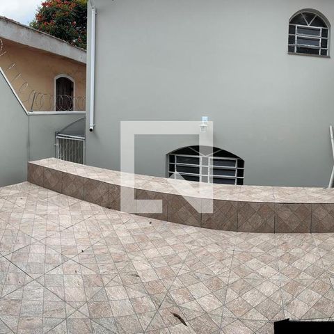 Casa à venda com 216m², 4 quartos e 5 vagas