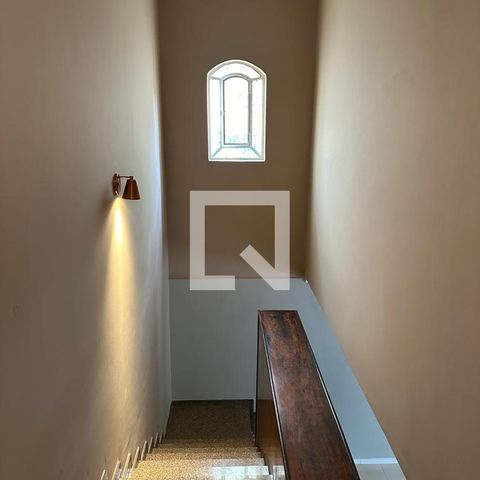 Casa à venda com 216m², 4 quartos e 5 vagas