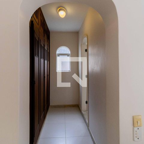 Casa para alugar com 700m², 5 quartos e 6 vagasCloset da suíte