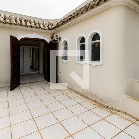 Casa para alugar com 700m², 5 quartos e 6 vagasVaranda