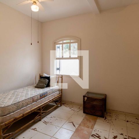Casa para alugar com 700m², 5 quartos e 6 vagasQuarto de Serviço