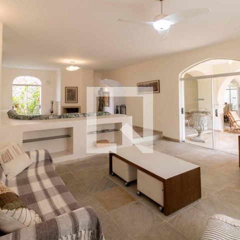 Casa para alugar com 700m², 5 quartos e 6 vagasSala