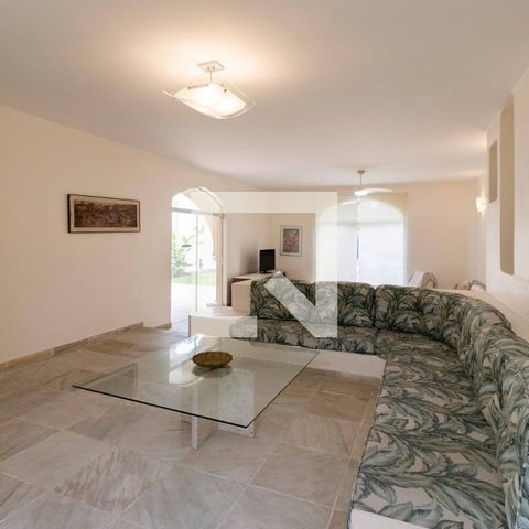 Casa para alugar com 700m², 5 quartos e 6 vagasSala
