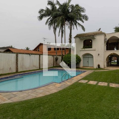 Casa para alugar com 700m², 5 quartos e 6 vagasPiscina