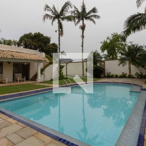 Casa para alugar com 700m², 5 quartos e 6 vagasPiscina
