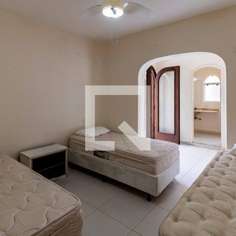Casa para alugar com 700m², 5 quartos e 6 vagasQuarto 3 - Suíte