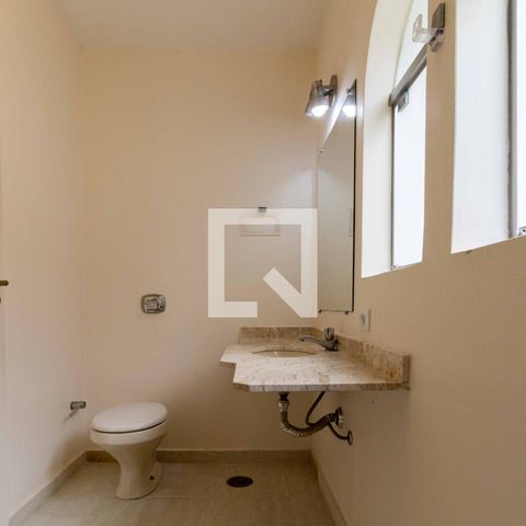 Casa para alugar com 700m², 5 quartos e 6 vagasBanheiro da Suíte 2
