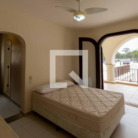 Casa para alugar com 700m², 5 quartos e 6 vagasQuarto 4 - Suíte