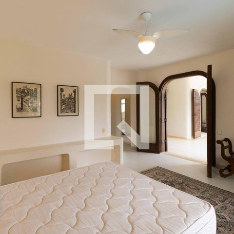 Casa para alugar com 700m², 5 quartos e 6 vagasQuarto 1 - Suíte