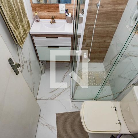 Apartamento à venda com 49m², 2 quartos e 1 vaga Apartamento à venda com 49m², 2 quartos e 1 vagaBanheiro