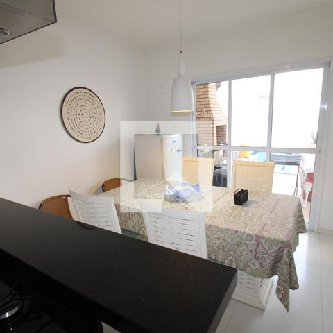 Casa à venda com 250m², 4 quartos e 4 vagasCozinha