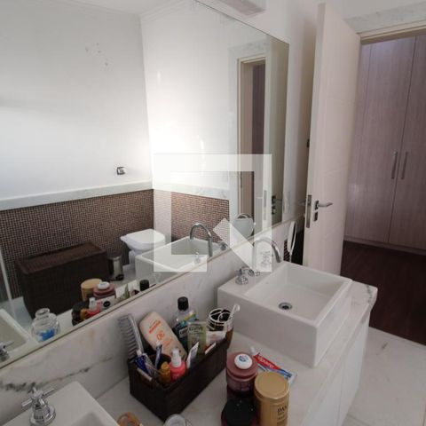 Casa à venda com 250m², 4 quartos e 4 vagasQuarto 1 - Banheiro