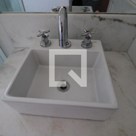 Casa à venda com 250m², 4 quartos e 4 vagasQuarto 3 - Banheiro