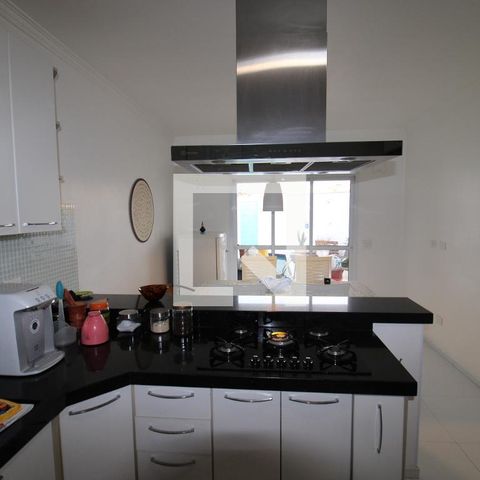 Casa à venda com 250m², 4 quartos e 4 vagasCozinha