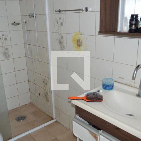 Casa à venda com 114m², 5 quartos e 1 vagaBanheiro