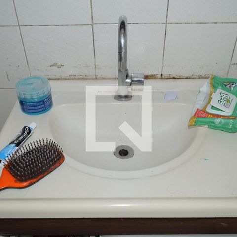 Casa à venda com 114m², 5 quartos e 1 vagaBanheiro