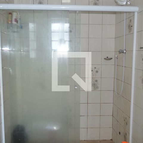 Casa à venda com 114m², 5 quartos e 1 vagaBanheiro