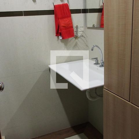 Casa à venda com 260m², 4 quartos e 1 vagaBanheiro
