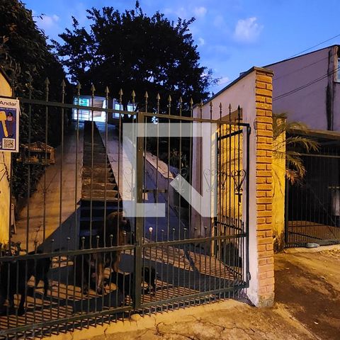 Casa à venda com 260m², 4 quartos e 1 vaga Casa à venda com 260m², 4 quartos e 1 vagaFachada