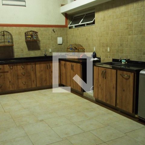 Casa à venda com 260m², 4 quartos e 1 vagaChurrasqueira