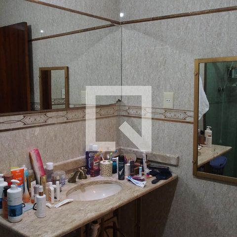 Casa à venda com 260m², 4 quartos e 1 vagaQuarto Suíte