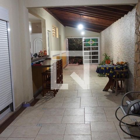 Casa à venda com 260m², 4 quartos e 1 vagaQuintal interno