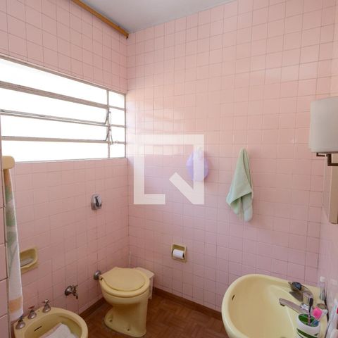 Casa à venda com 201m², 3 quartos e 2 vagasBanheiro