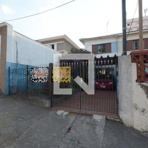 Casa à venda com 201m², 3 quartos e 2 vagasFachada