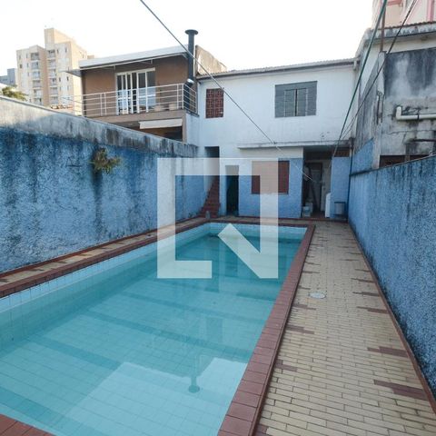 Casa à venda com 201m², 3 quartos e 2 vagasPiscina