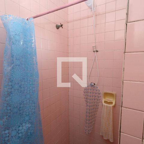 Casa à venda com 201m², 3 quartos e 2 vagasBanheiro