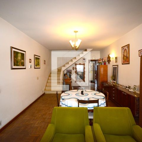 Casa à venda com 201m², 3 quartos e 2 vagasSala