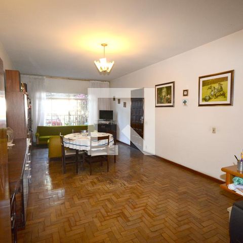 Casa à venda com 201m², 3 quartos e 2 vagasSala