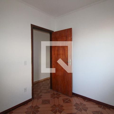 Casa à venda com 200m², 3 quartos e 2 vagas Casa à venda com 200m², 3 quartos e 2 vagasQuarto 2