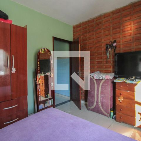 Casa à venda com 200m², 3 quartos e 2 vagas Casa à venda com 200m², 3 quartos e 2 vagasEdícula